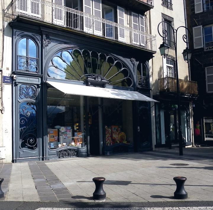 Devanture commerciale à Dijon