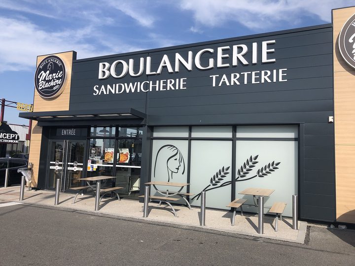 Enseignes — exemple de réalisation 4