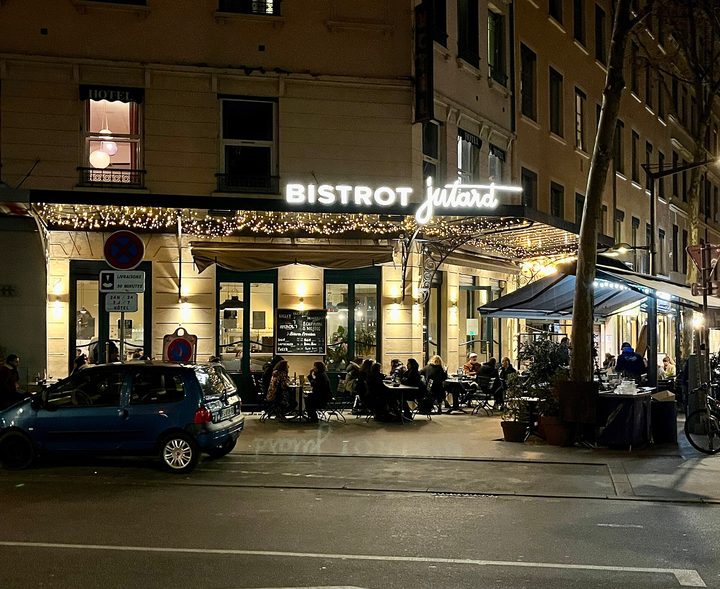 Néon LED et enseigne pour un restaurant — vue 3